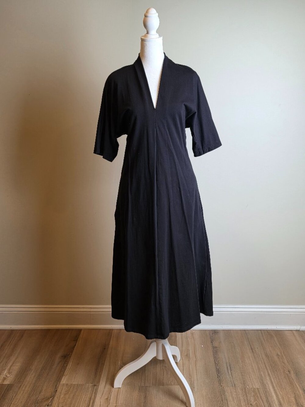 Velvet by Graham & Spencer Midi Dress — Size S